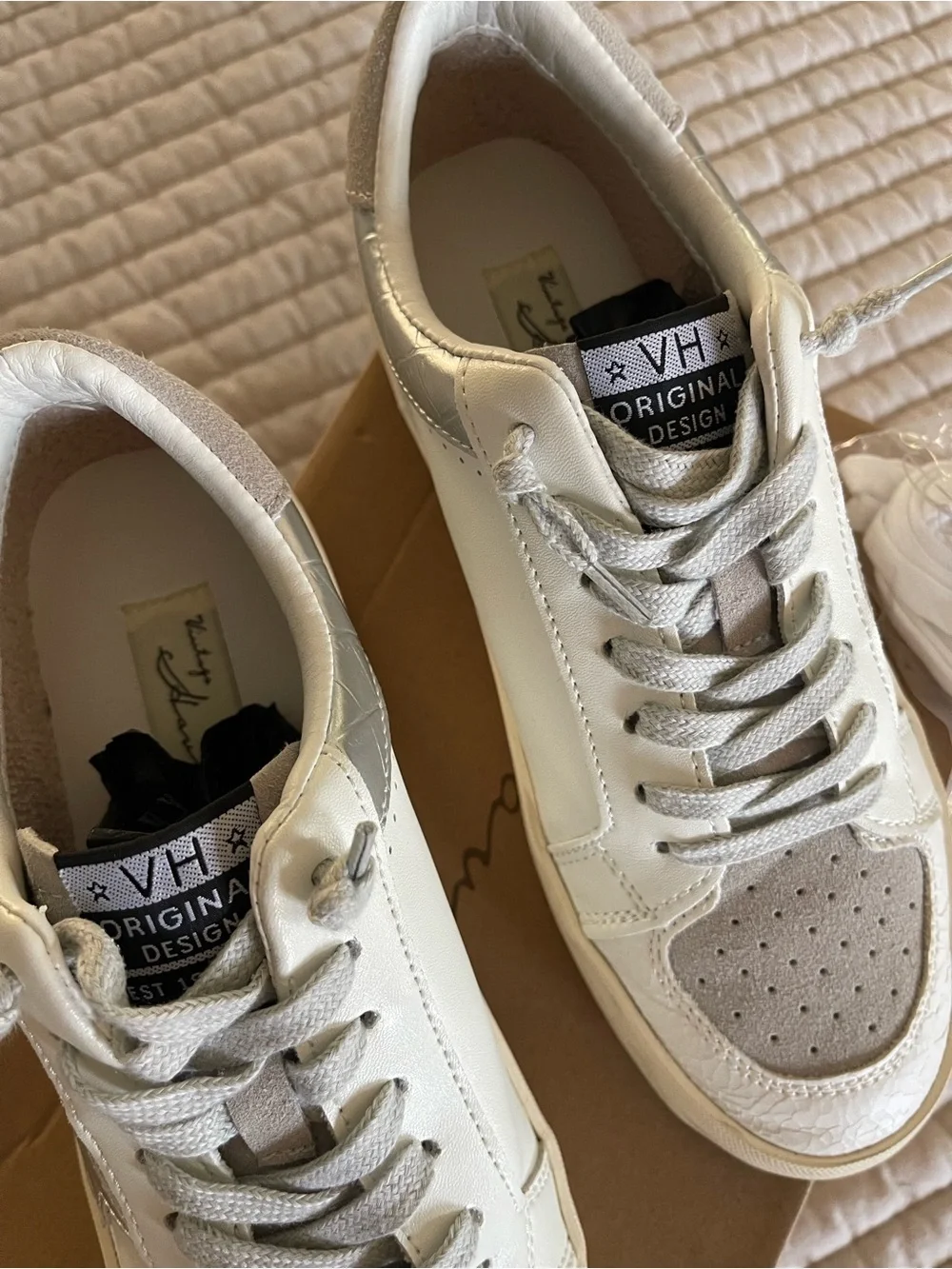 Vintage Havana White and Light Gray Low-Top Sneakers